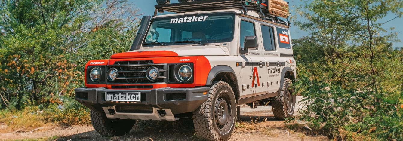 Ineos Grenadier mit Sonderausstattung im Gelände