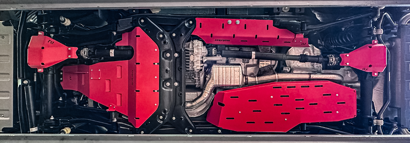 Unteransicht Überfahrschutz in rot bei Ineos Grenadier