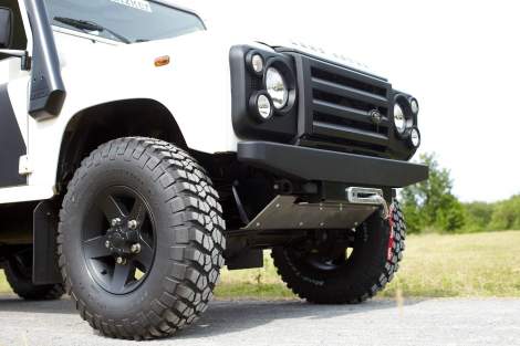 Radsatz 255/85R16 auf LM-Felge Boost – Defender