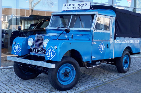 Land Rover Serie I 109 Radio Road Service RHD
