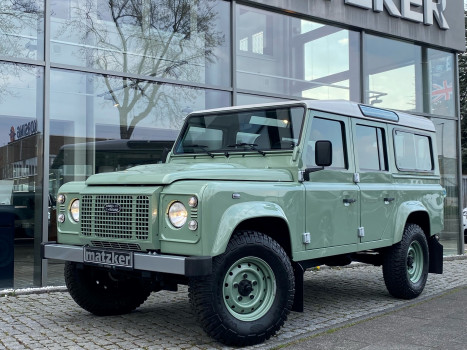 Land Rover Defender 110 2.2 TD4 Station Wagon Heritage