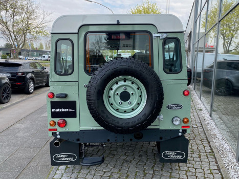 Land Rover Defender 110 2.2 TD4 Station Wagon Heritage