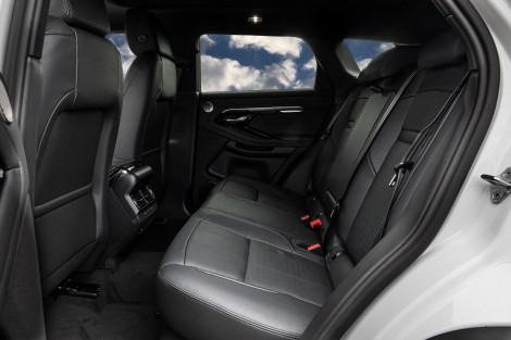 Land Rover Range Rover Evoque L551 D200 R-Dynamic HSE UPE 78.486 € ./. 30%