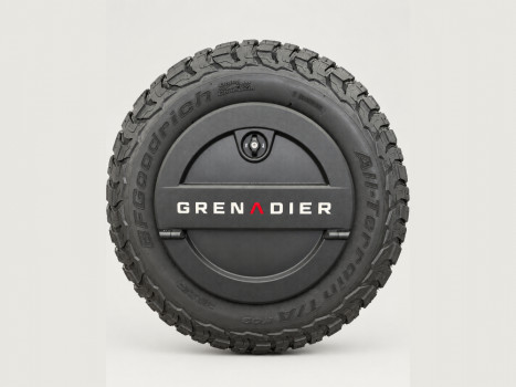 Reserveradabdeckung mit Staufach - Ineos Grenadier