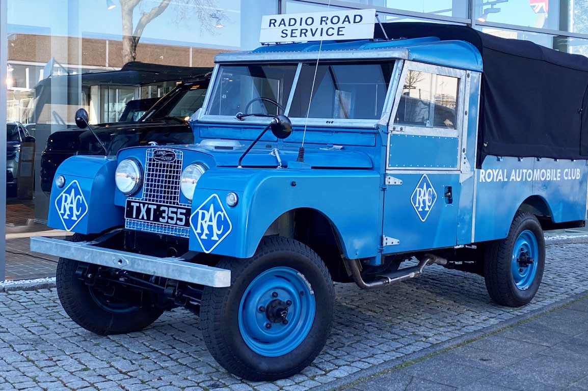 Land Rover Serie I 109 Radio Road Service RHD