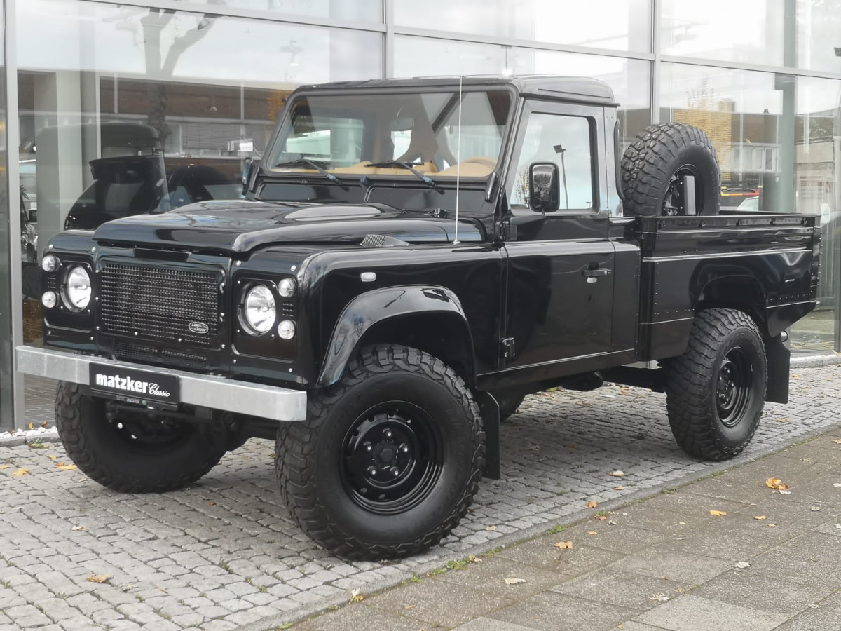 Land Rover Defender 110  2.4 TD4 HCPU “Vogue-Sondermodell”