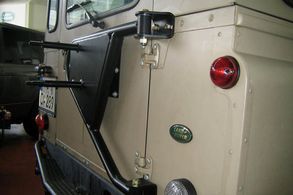 Schwenkbarer Reserveradträger – Defender