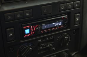 CD-/MP3-Radio mit Freisprecheinrichtung – Defender