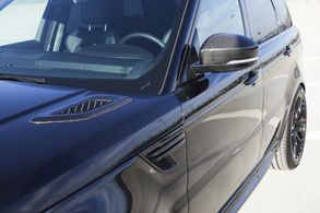 Carbon-Lufteinlässe auf Motorhaube – Range Rover Sport
