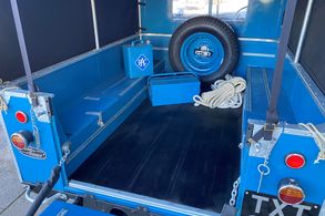 Land Rover Serie I 109 Radio Road Service RHD