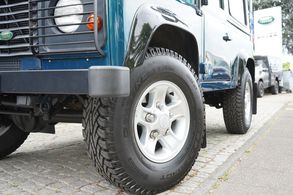 Land Rover Defender 90 50th Anniversary V8