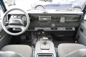 Land Rover Defender 90 50th Anniversary V8