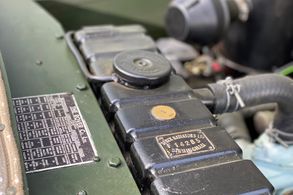Land Rover 80 Serie 1 Lights behind the grill