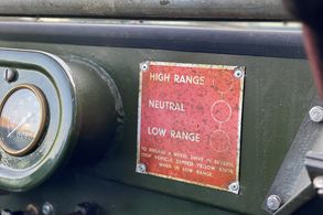 Land Rover 80 Serie 1 Lights behind the grill