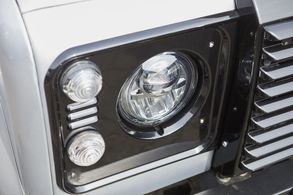 LED-Hauptscheinwerfer mit Tagfahrlicht – Defender
