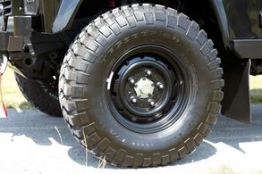 Radsatz 255/85R16 auf 6,5-Zoll-Stahlfelge – Defender